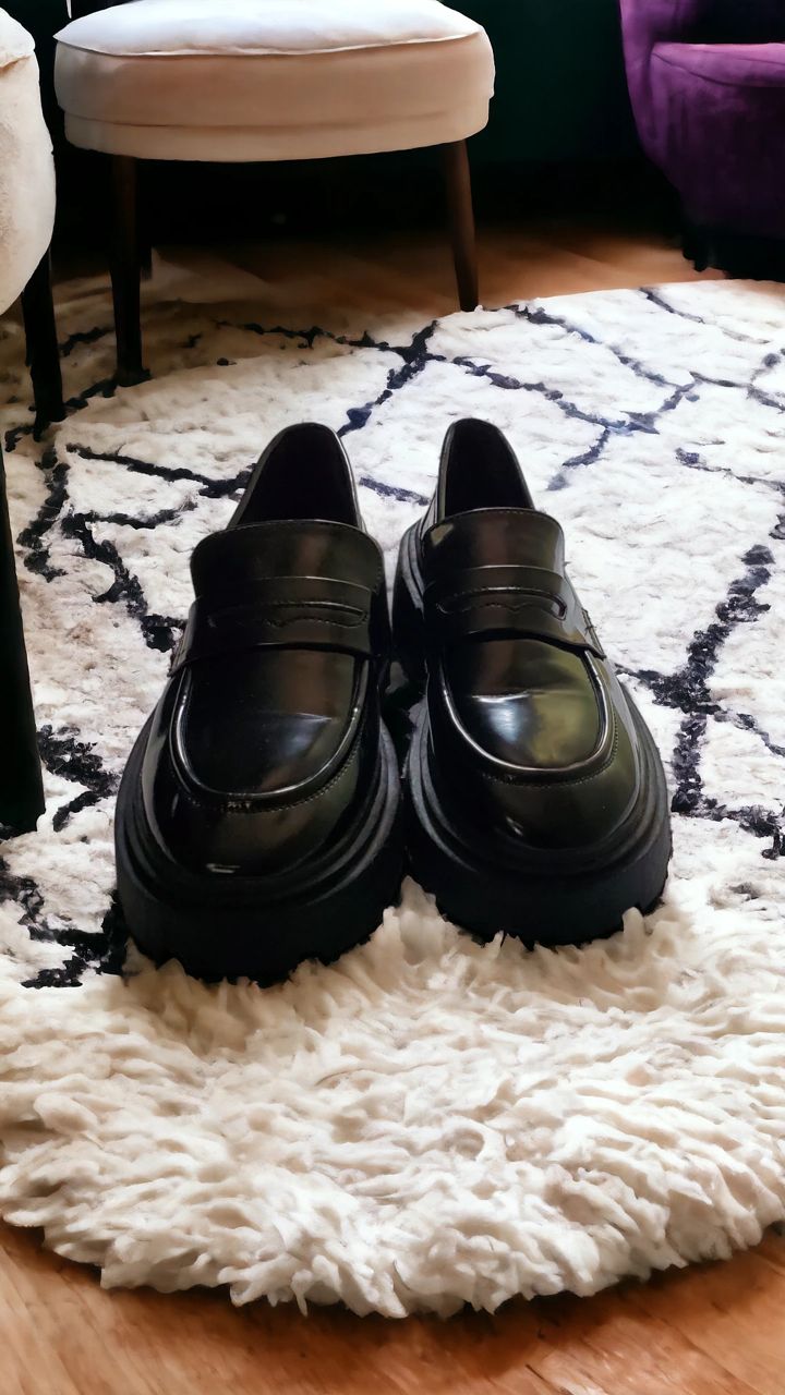 High sole Loafers Black